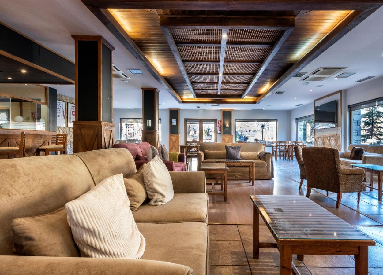 Hotel Vielha Val D'Aran, Affiliated By Melia Eksteriør bilde
