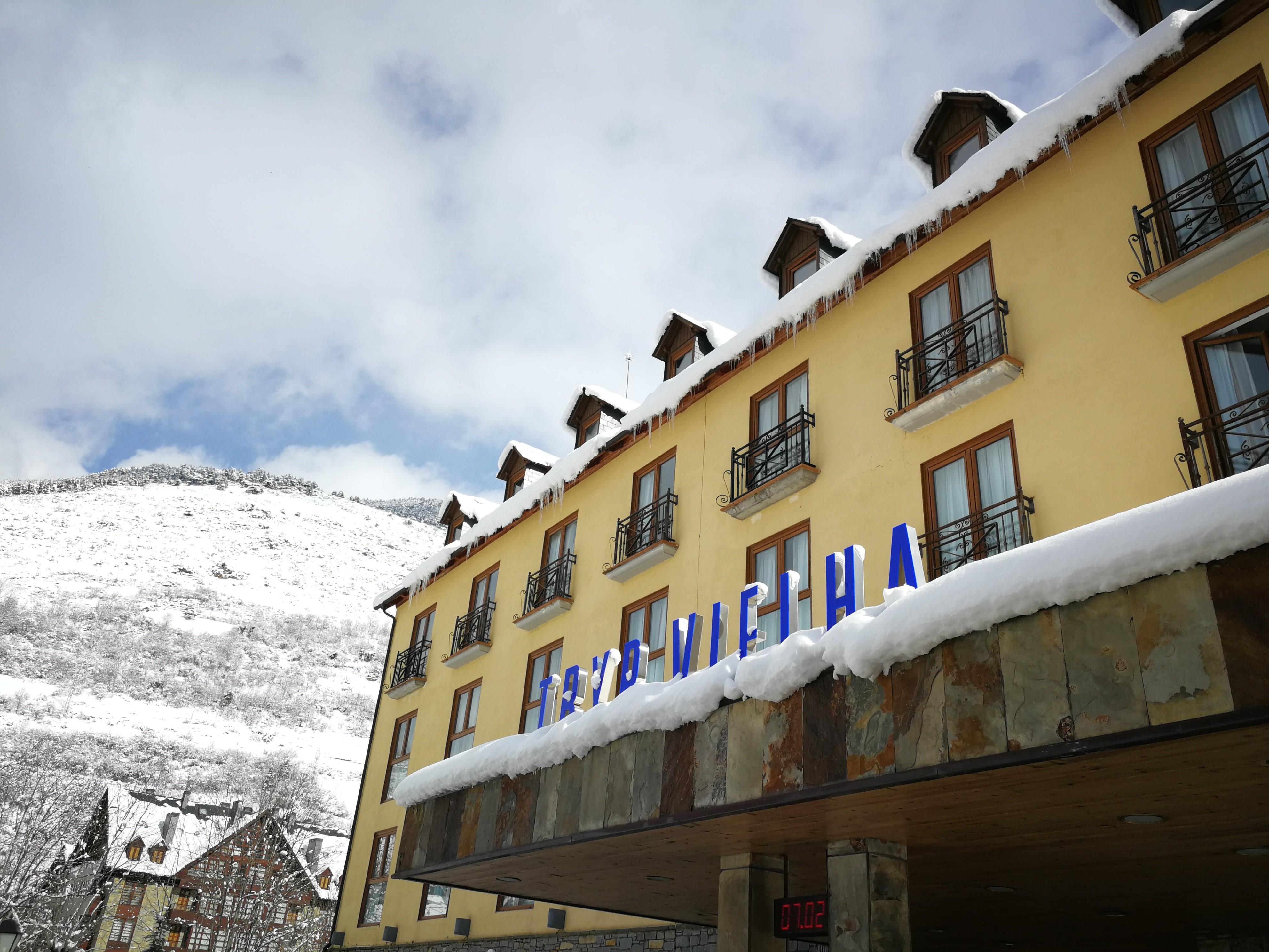 Hotel Vielha Val D'Aran, Affiliated By Melia Eksteriør bilde