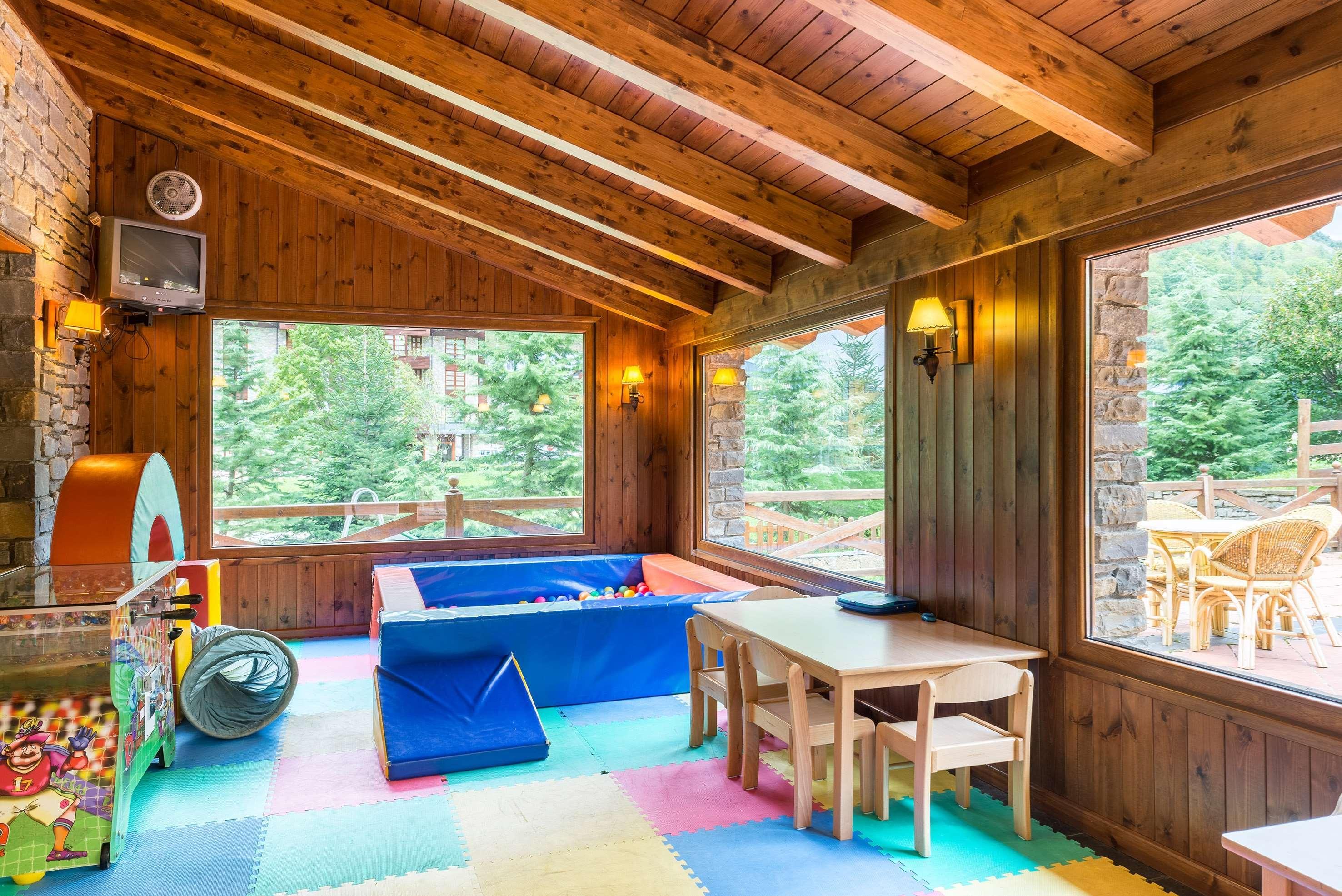 Hotel Vielha Val D'Aran, Affiliated By Melia Eksteriør bilde