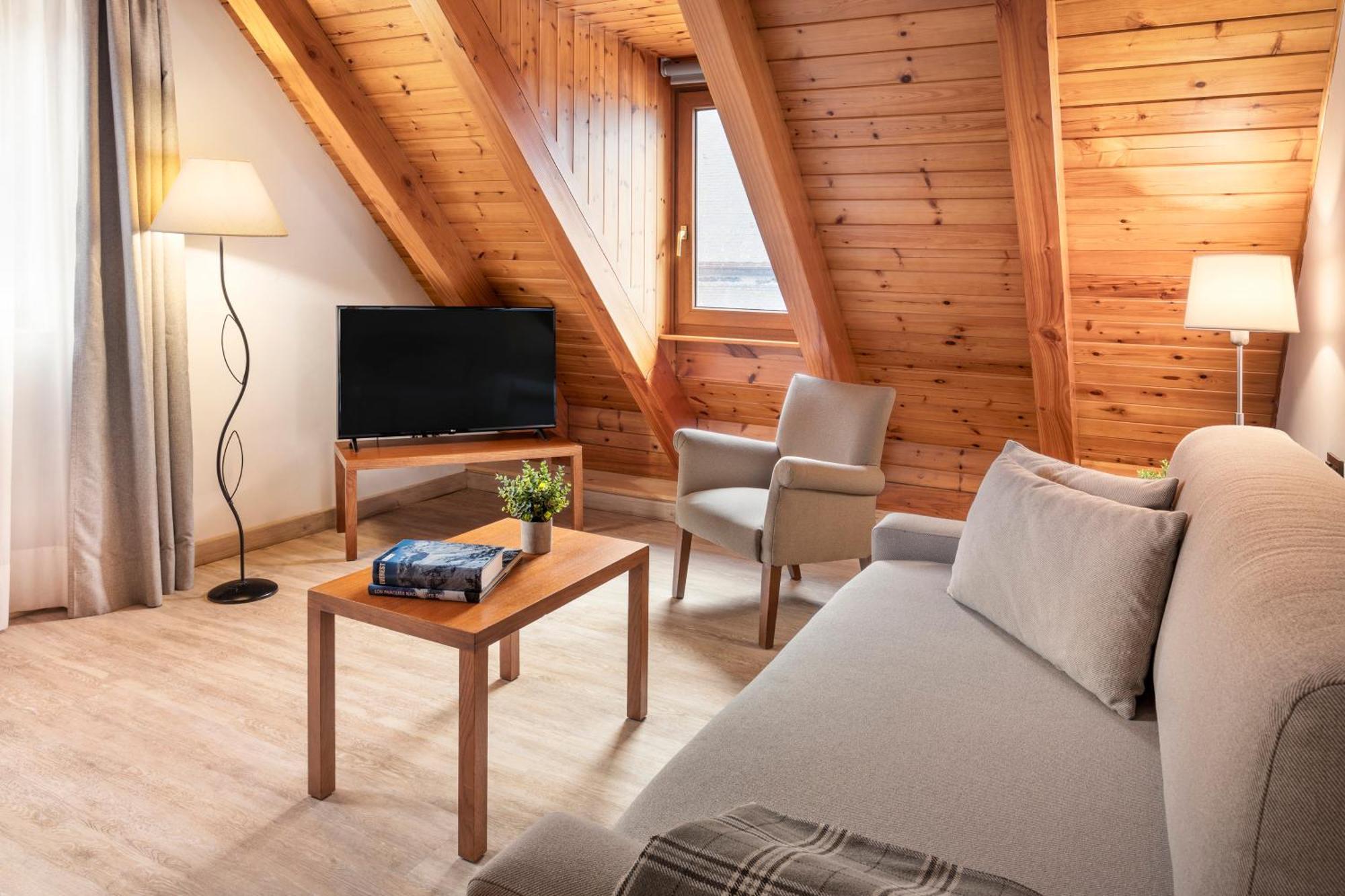 Hotel Vielha Val D'Aran, Affiliated By Melia Eksteriør bilde
