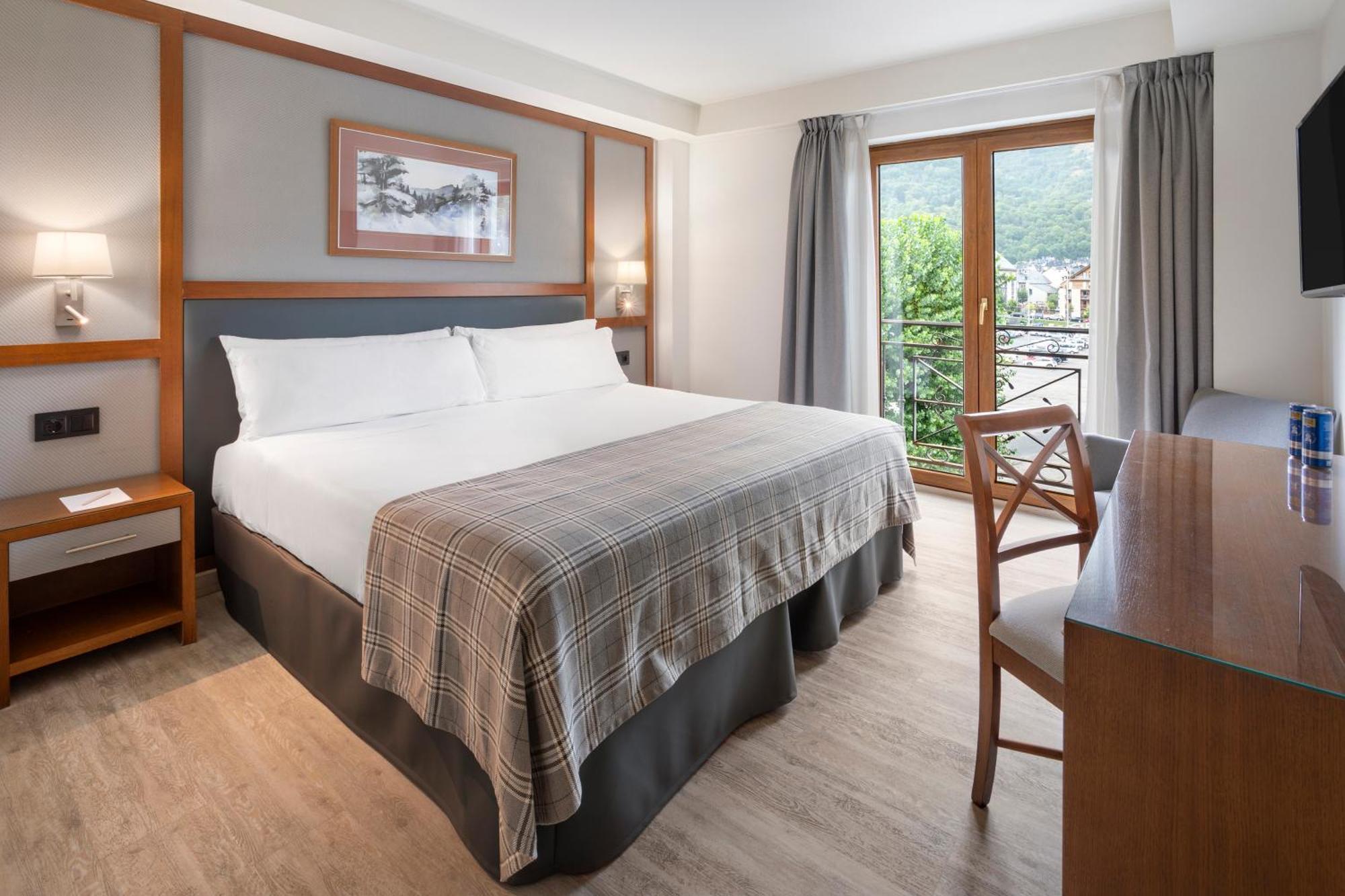 Hotel Vielha Val D'Aran, Affiliated By Melia Eksteriør bilde